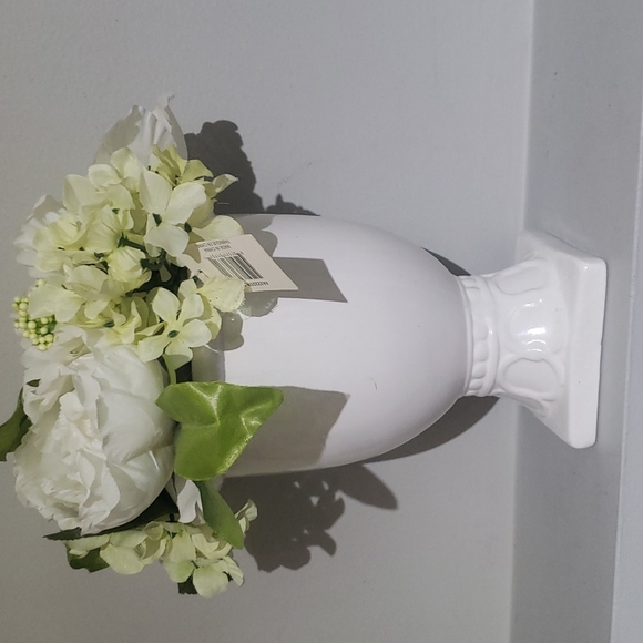Bouquet in Beautiful Ceramic White Vase - Picture 6 of 6